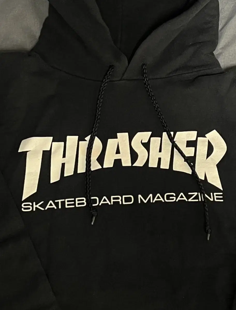 THRASHER 쓰래셔 후드티 M